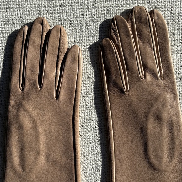 Saks Fifth Avenue Tan Leather Gloves size 7 - Picture 5 of 8